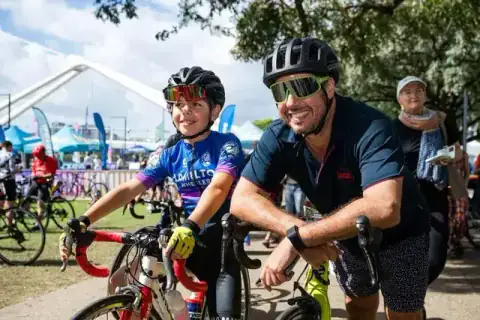 Cyclists enjoying a Brisbane day ride